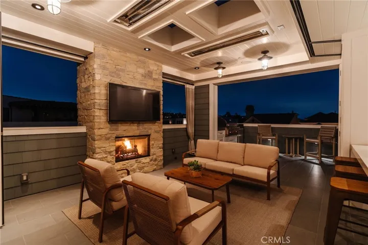 413 7th, Manhattan Beach, California 90266