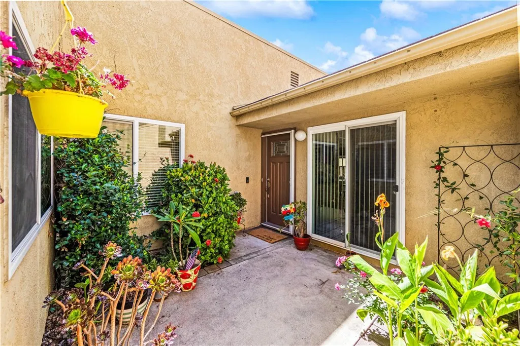 4769 Serrente Plz Yorba Linda CA 92886