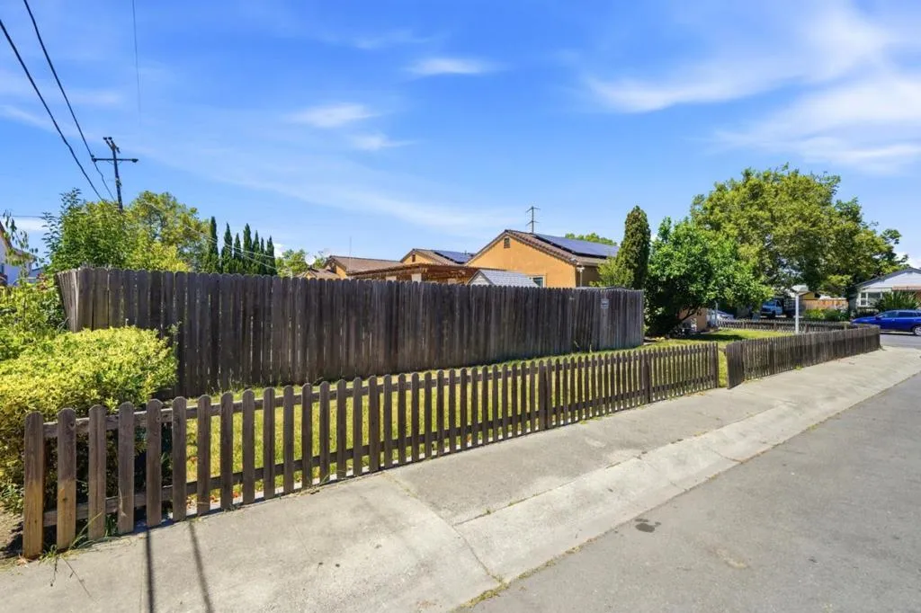 2115 Teakwood Street, Vallejo, California 94591 — photo 4