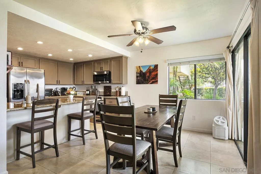 355 N Melrose Drive N E, Vista, California 92083 — photo 5