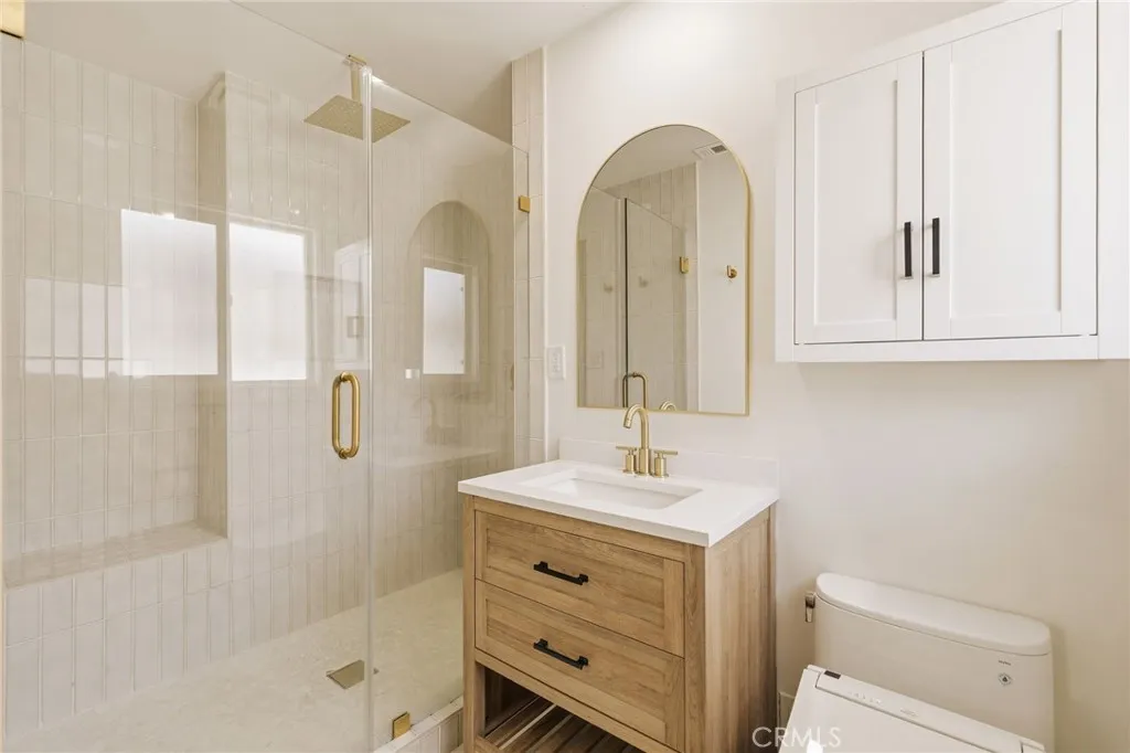 en suite primary bath