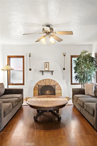 102 Corona, San Clemente, California 92672