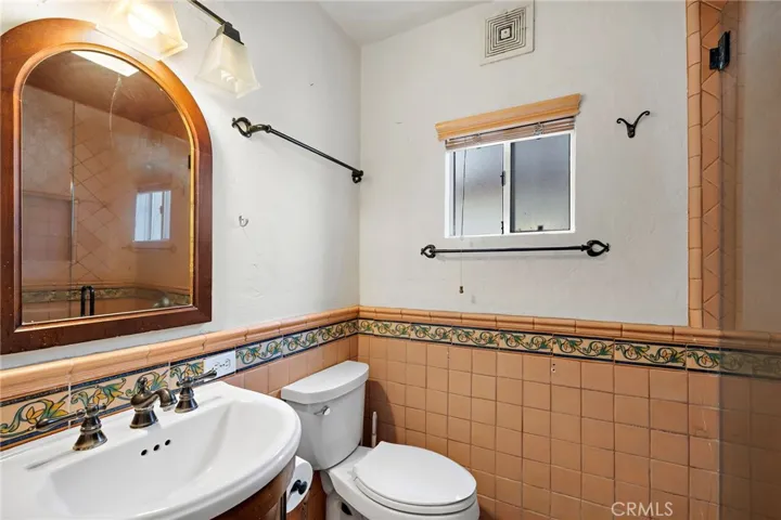 102 Corona, San Clemente, California 92672