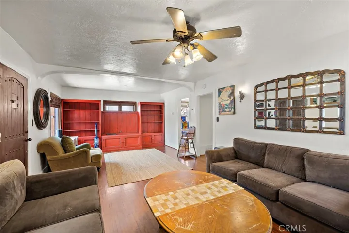 102 Corona, San Clemente, California 92672