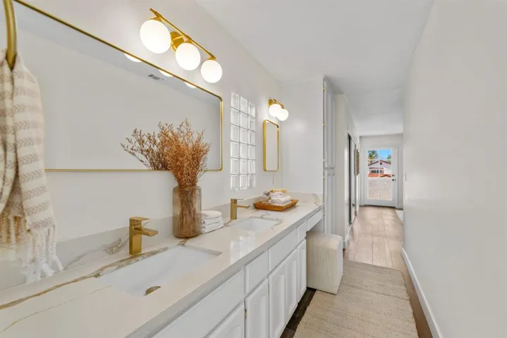 274 J Ave, Coronado, California 92118