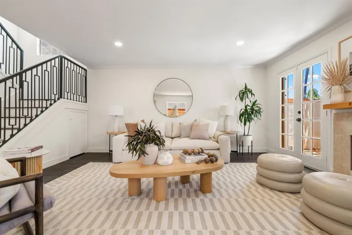 274 J Ave, Coronado, California 92118