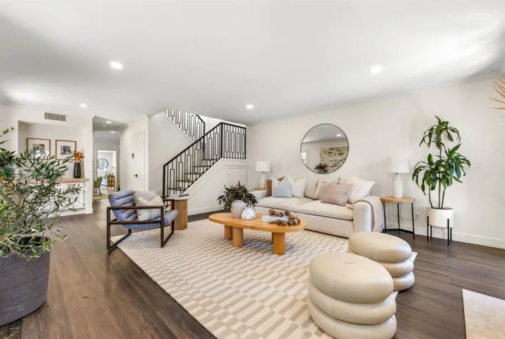 274 J Ave, Coronado, California 92118
