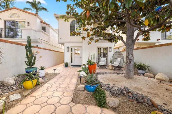 274 J Ave, Coronado, California 92118