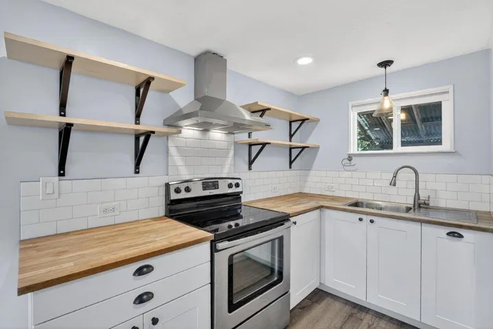 530 Cathedral Drive, Aptos, California 95003