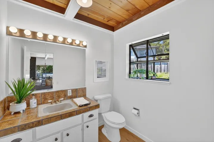 530 Cathedral Drive, Aptos, California 95003