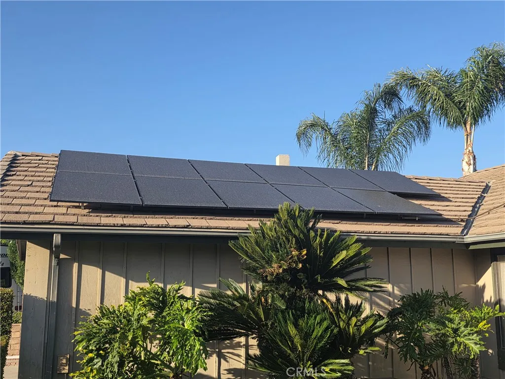 House roof with Solar