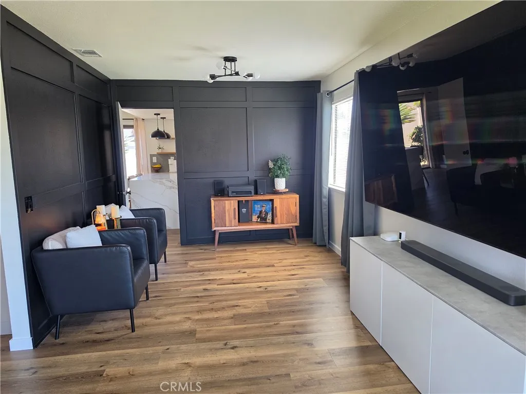 Dining room/Entertainment room