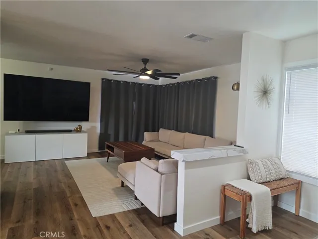 Living room/TV room