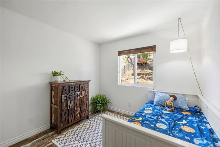 28235 Royal Road, Castaic, California 91384