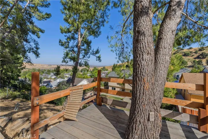 28235 Royal Road, Castaic, California 91384