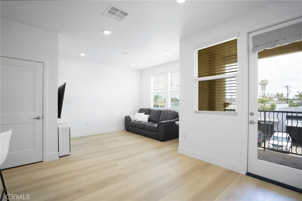 gallery-image 4