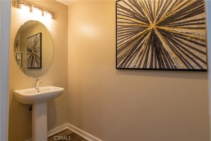 1st floor 1/2 bath