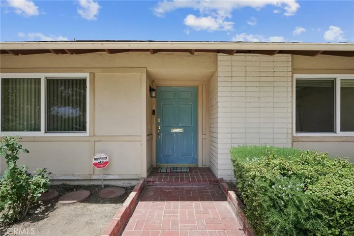22259 Bassett, Canoga Park, California 91303