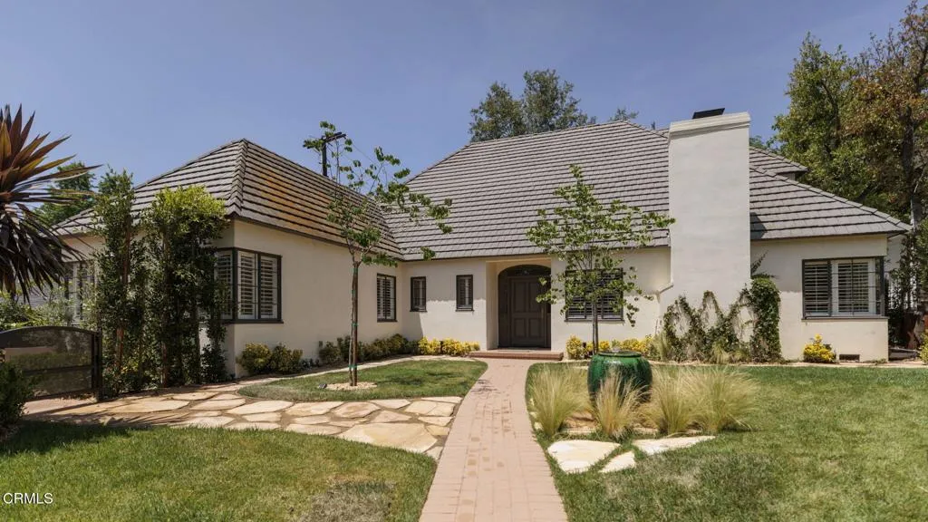 55-web-or-mls-1535 Ontario Ave by Pierre