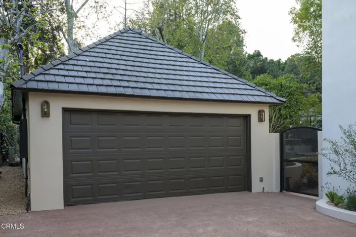 37-web-or-mls-1535 Ontario Ave by Pierre