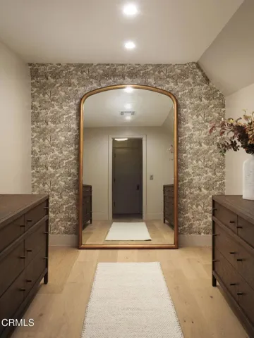 28-web-or-mls-1535 Ontario Ave by Pierre
