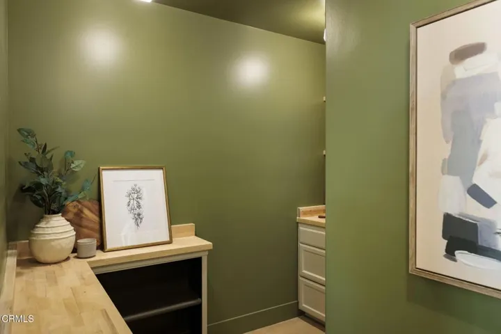 36-web-or-mls-1535 Ontario Ave by Pierre