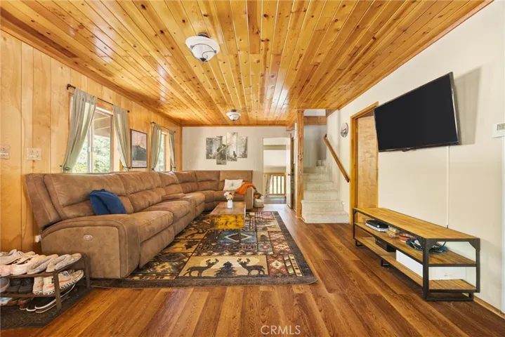 1429 Zermatt, Pine Mountain Club, California 93222