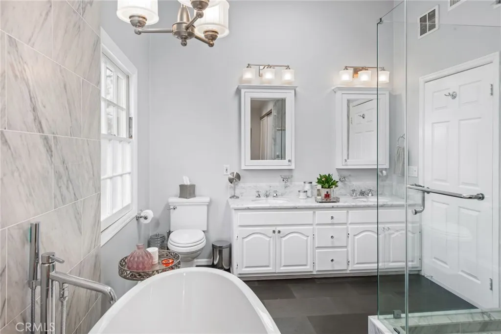 double vanity primary bathroom