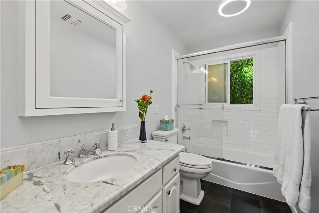 Upstairs bathroom