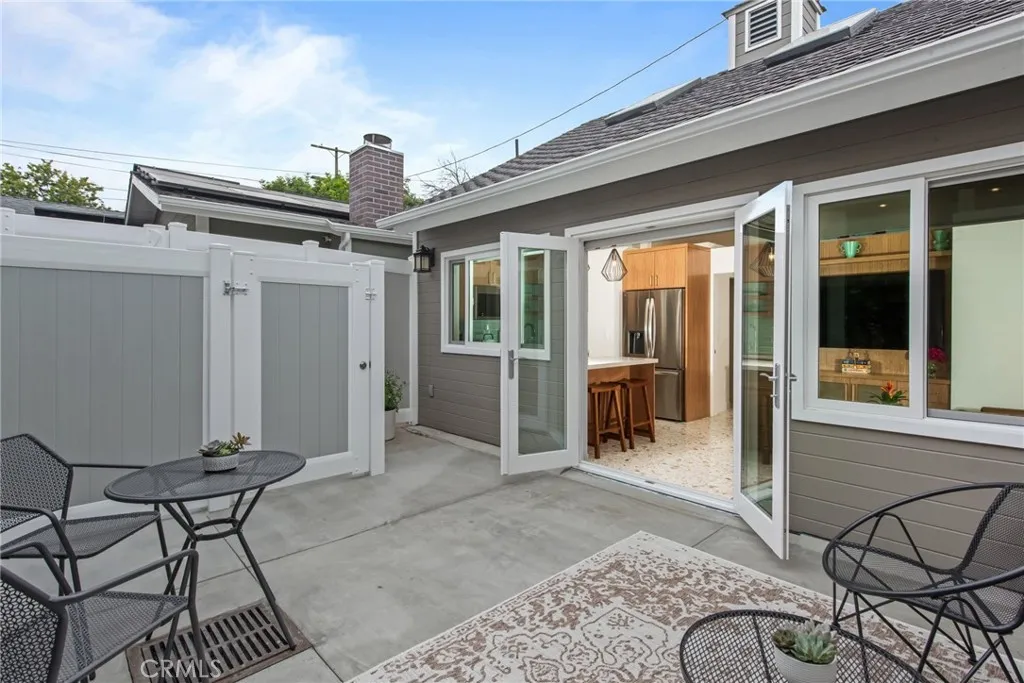 2nd ADU loft house with private patio