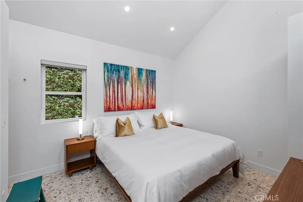 Master bedroom with en sute bathroom