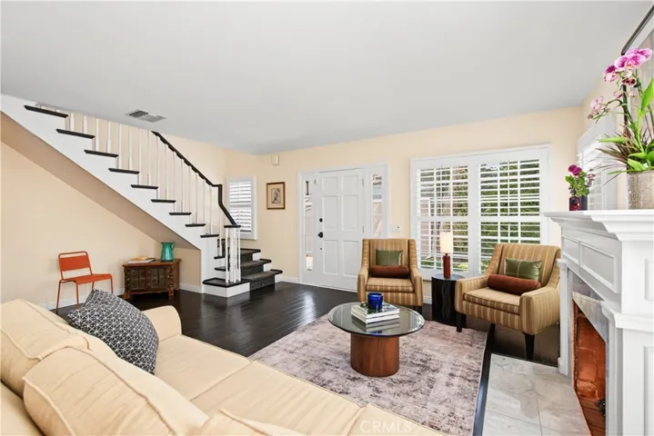 Stairway to 3 upstairs bedrooms