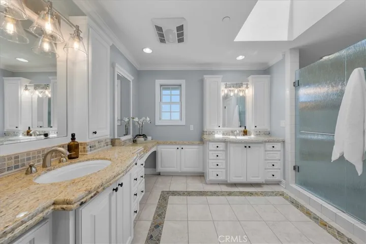 Primary bath