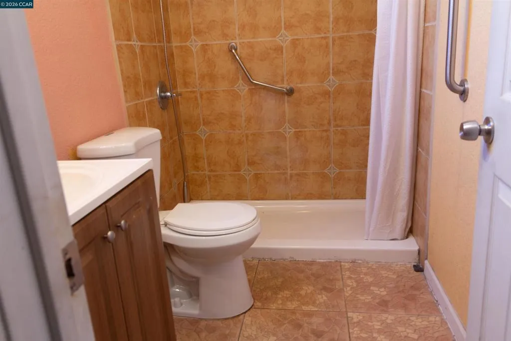 Studio Bathroom