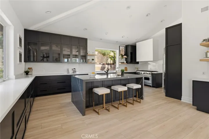 6029 Fairview, Agoura Hills, California 91301
