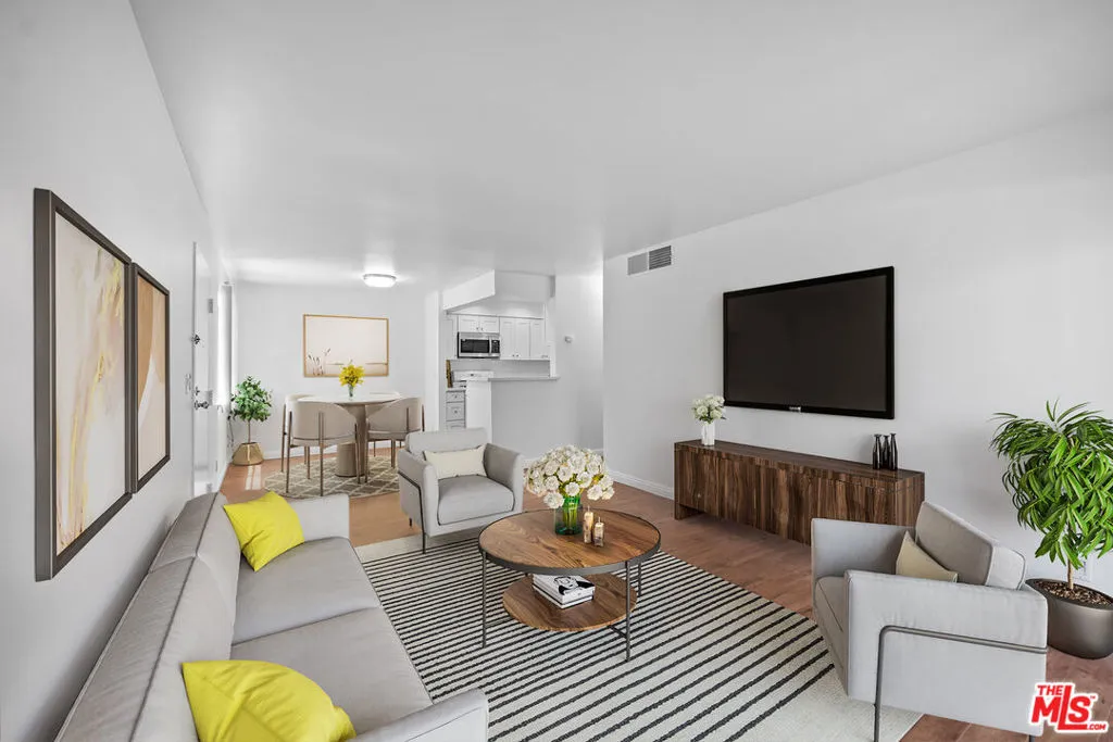 VIRTUAL STAGING