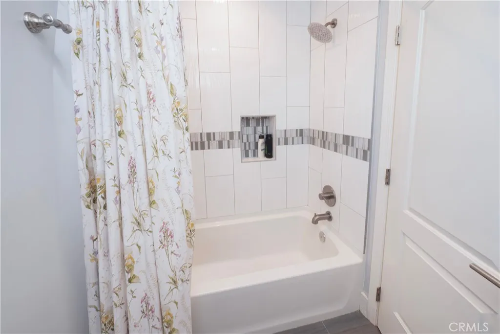 hall shower