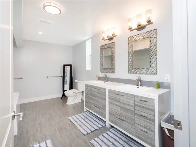 Primary bath