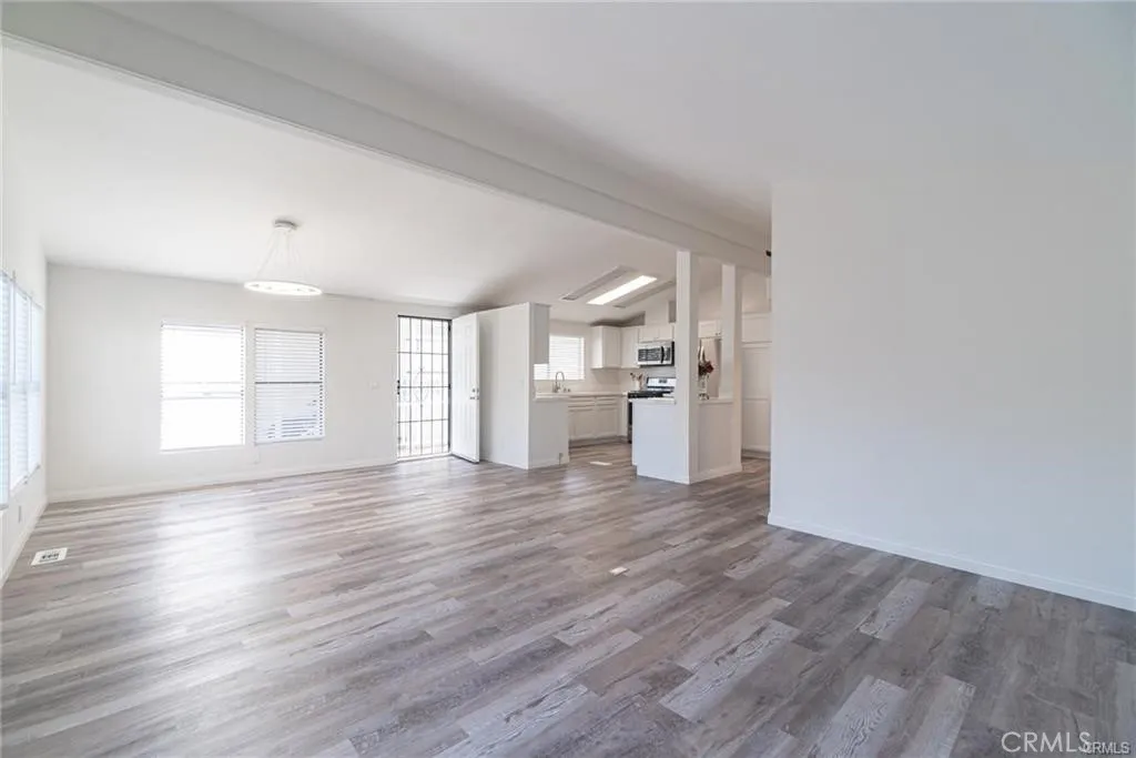 Living Room 4
