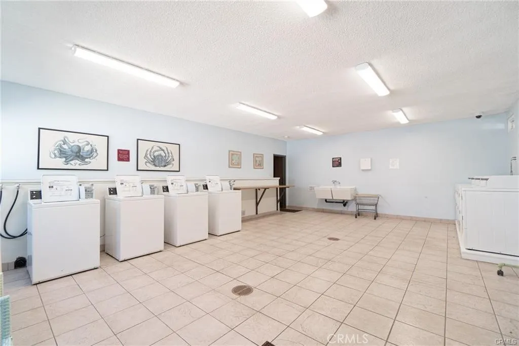 Clubhouse Laundry