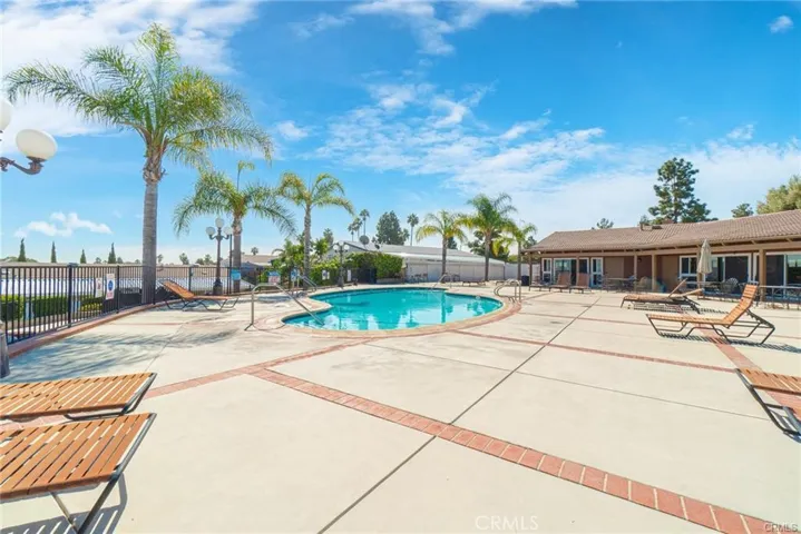 Clubhouse pool 3
