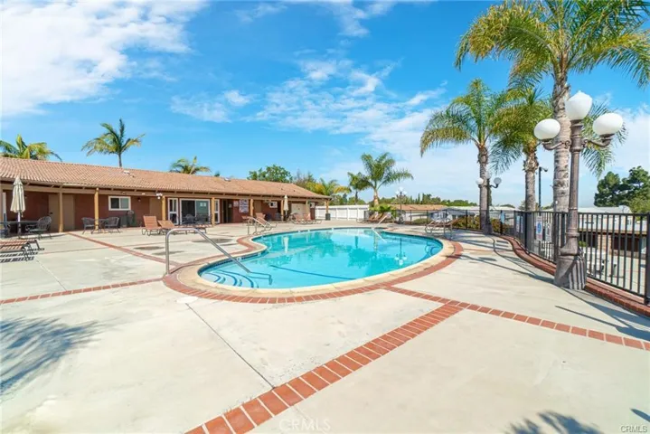 Clubhouse pool 1