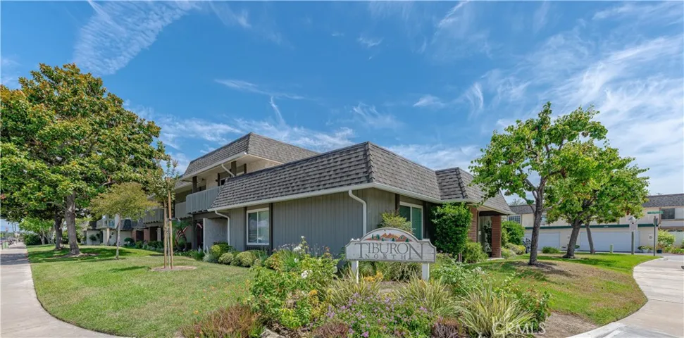 16183 Mount Erebus Court, Fountain Valley, California 92708