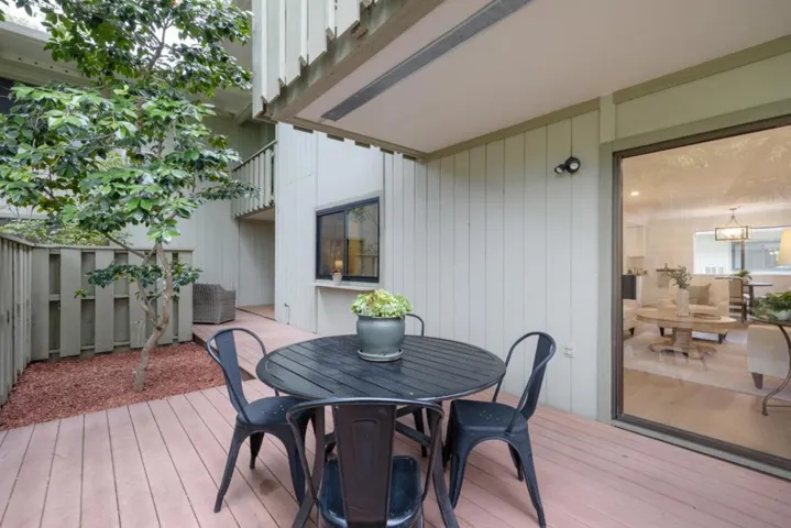 1070 Mercedes Avenue 12, Los Altos, California 94022