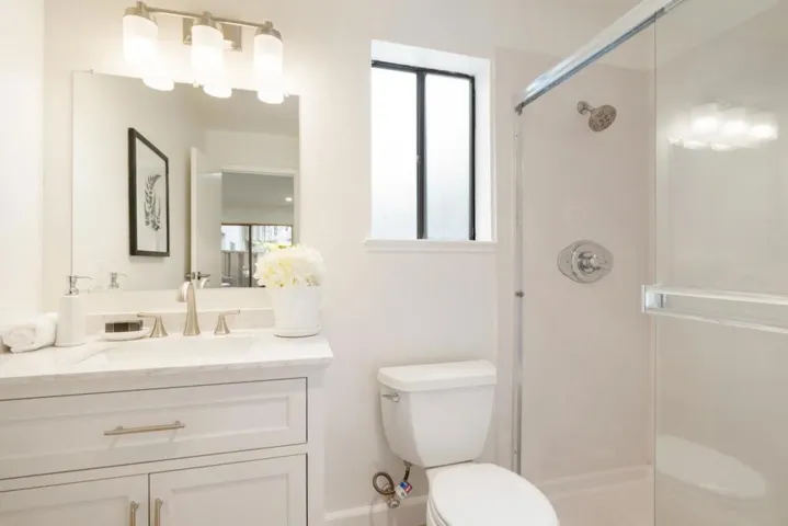 1070 Mercedes Avenue 12, Los Altos, California 94022