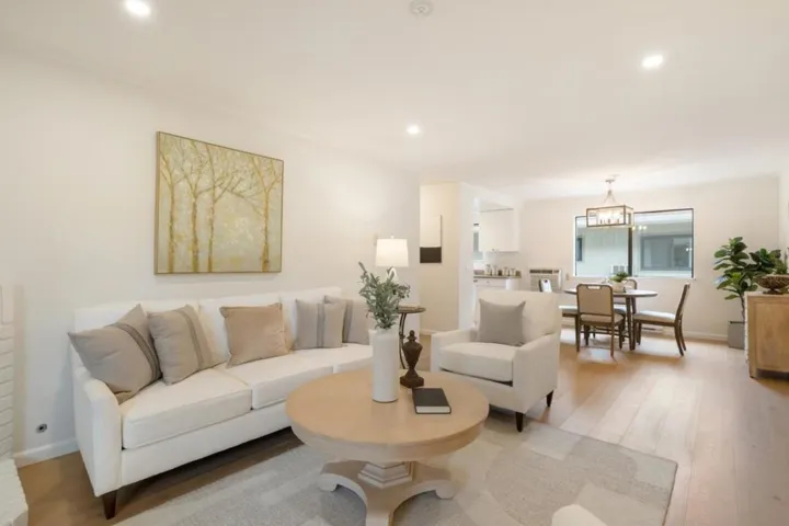 1070 Mercedes Avenue 12, Los Altos, California 94022