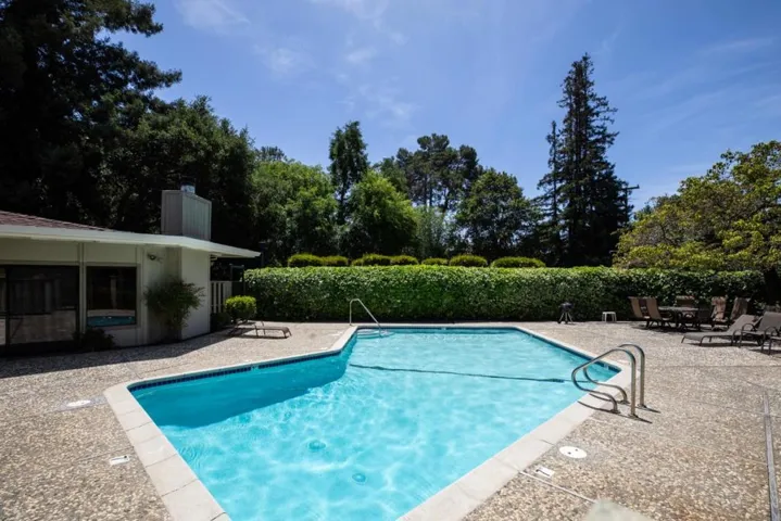 1070 Mercedes Avenue 12, Los Altos, California 94022
