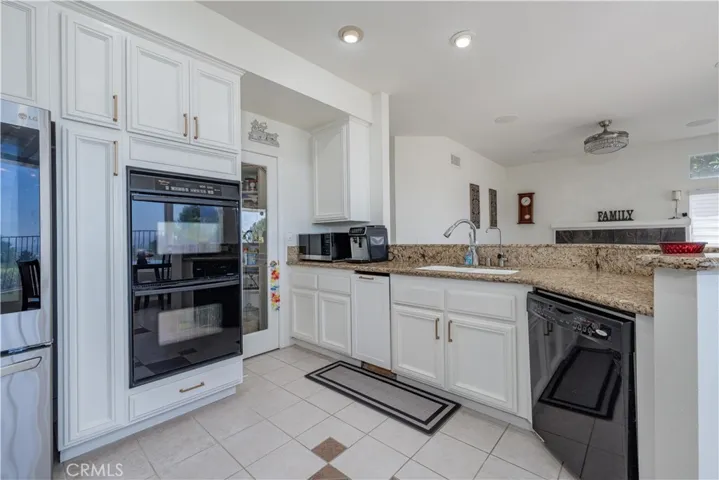 1011 S Mountcrest Court, Anaheim, California 92808