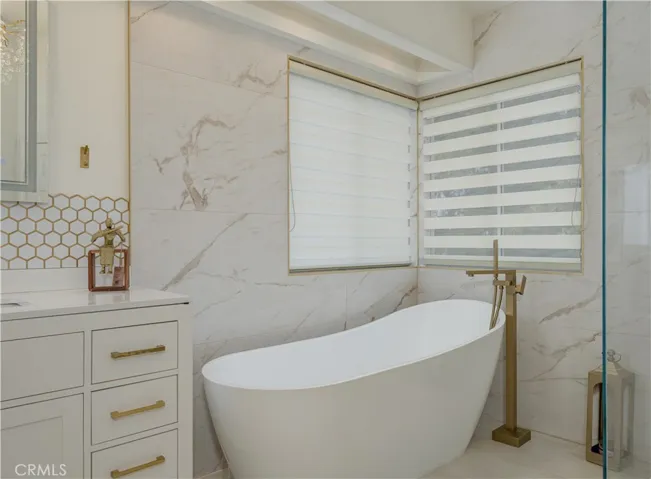 1011 S Mountcrest Court, Anaheim, California 92808