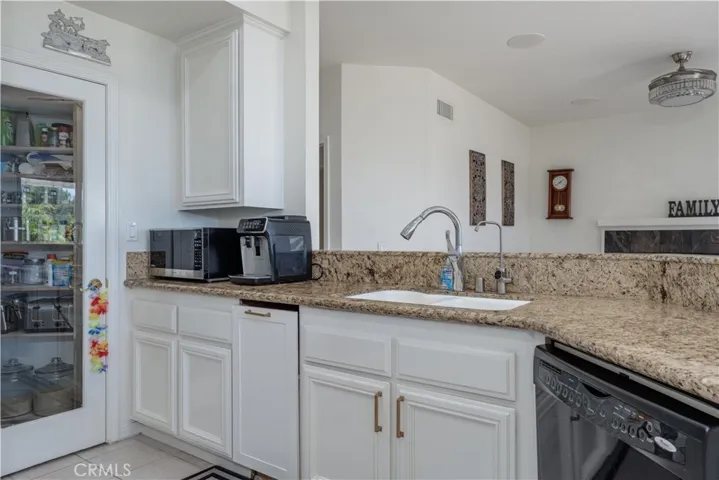 1011 S Mountcrest Court, Anaheim, California 92808